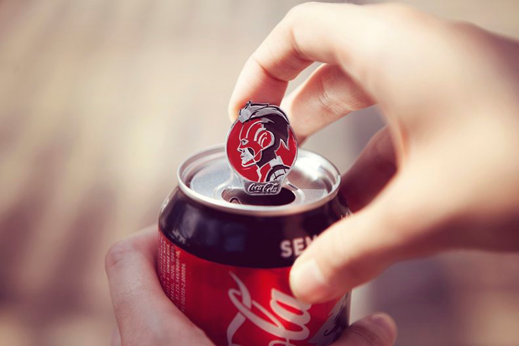 Coca-Cola lipjes van blikjes worden hebbedingetjes