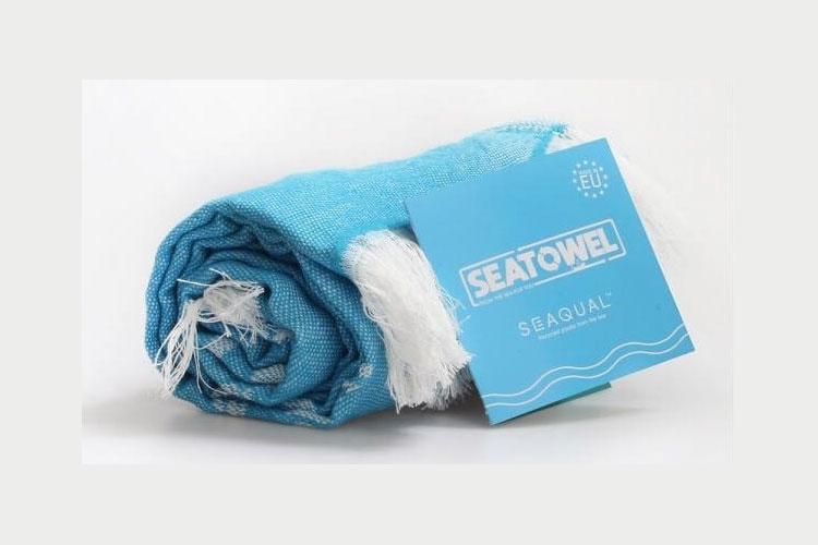 Seatowel handdoek uit gerecycleerd plastic en katoen