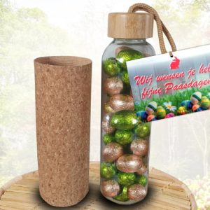 Waterfles met Paaseitjes en leuk kaartje